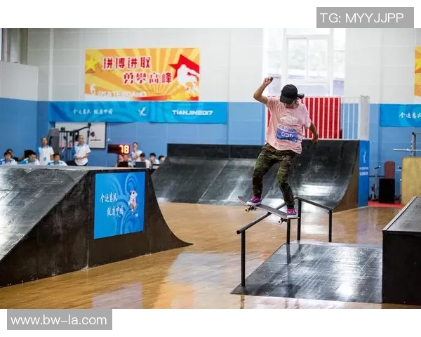 南京攀岩队在滑板精英赛中以99分稳居积分榜首位 南京攀岩队在滑板精英赛中以99分稳居积分榜首位