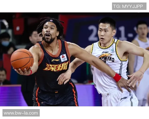 南京篮球队灵活性变革引发热议探索新战术与团队协作的未来发展之路 南京篮球队灵活性变革引发热议探索新战术与团队协作的未来发展之路