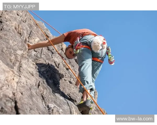 攀岩精神与团队协作的完美结合：走进杭州攀岩队的训练与挑战